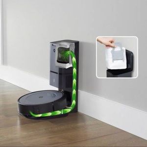 Wi-Fi® Connected Roomba® i3+ EVO Self-Emptying Robot Vacuum